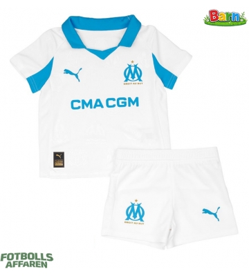Olympique de Marseille Hemmaställ Barn 2025-26 Kortärmad (+ Korta byxor)